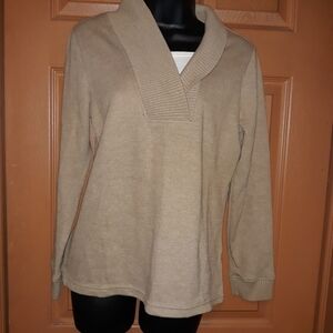 Studio Works Pullover Size Small